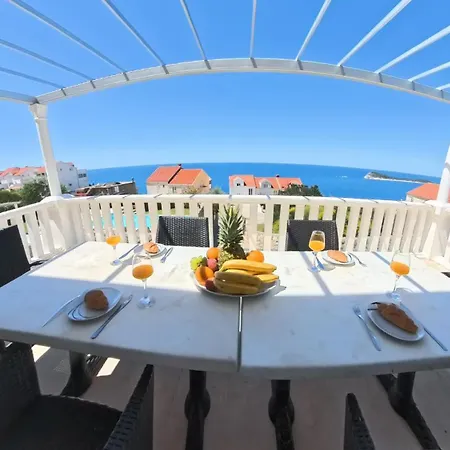 Villa Mecajac *