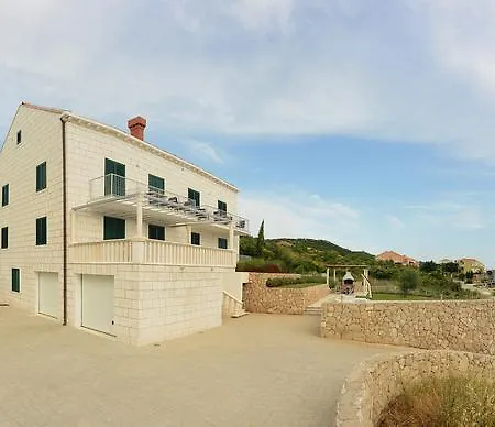 Villa Mecajac *